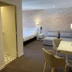 Hotel L'auberge Du Port Des Roches 3*