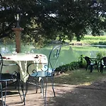 מלון Logis Du Port Des Roches Luche-Pringe