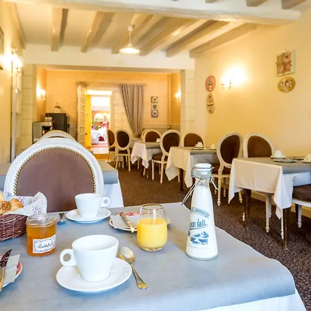 L'auberge Du Port Des Roches 3*