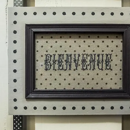 Logis Hotel Auberge Du Port Des Roches Luche-Pringe