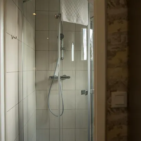 Hotel Logis Hotel Auberge Du Port Des Roches