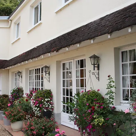 Logis Hotel Auberge Du Port Des Roches Hotel Luche-Pringe