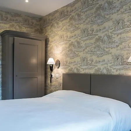 Hotel Logis Hotel Auberge Du Port Des Roches