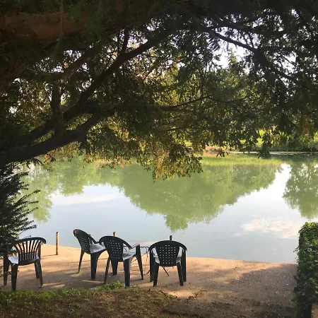 Logis Hotel Auberge Du Port Des Roches