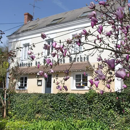 L'auberge Du Port Des Roches Luche-Pringe